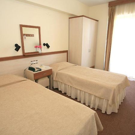 Saturn Hotel Kusadasi Exterior photo
