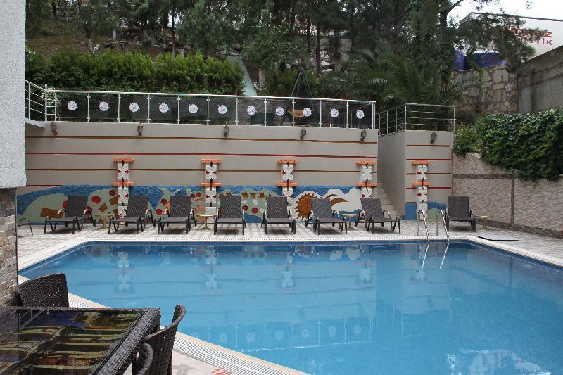 Saturn Hotel Kusadasi Exterior photo