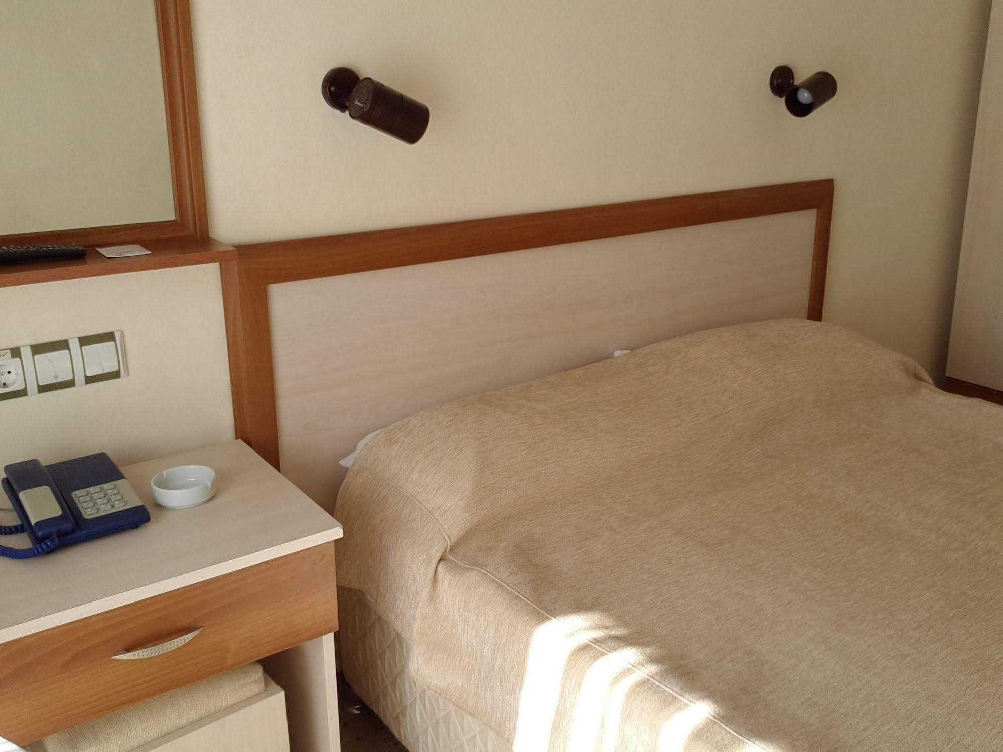 Saturn Hotel Kusadasi Exterior photo