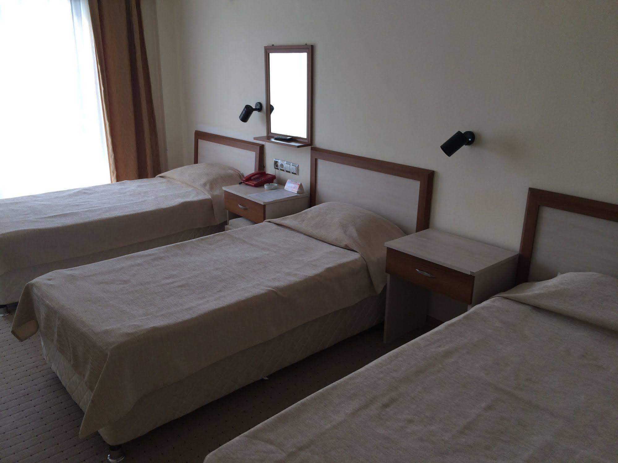 Saturn Hotel Kusadasi Exterior photo