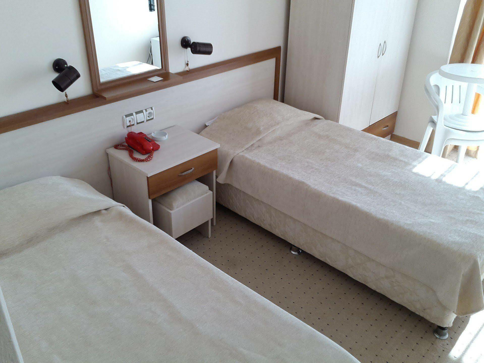 Saturn Hotel Kusadasi Exterior photo