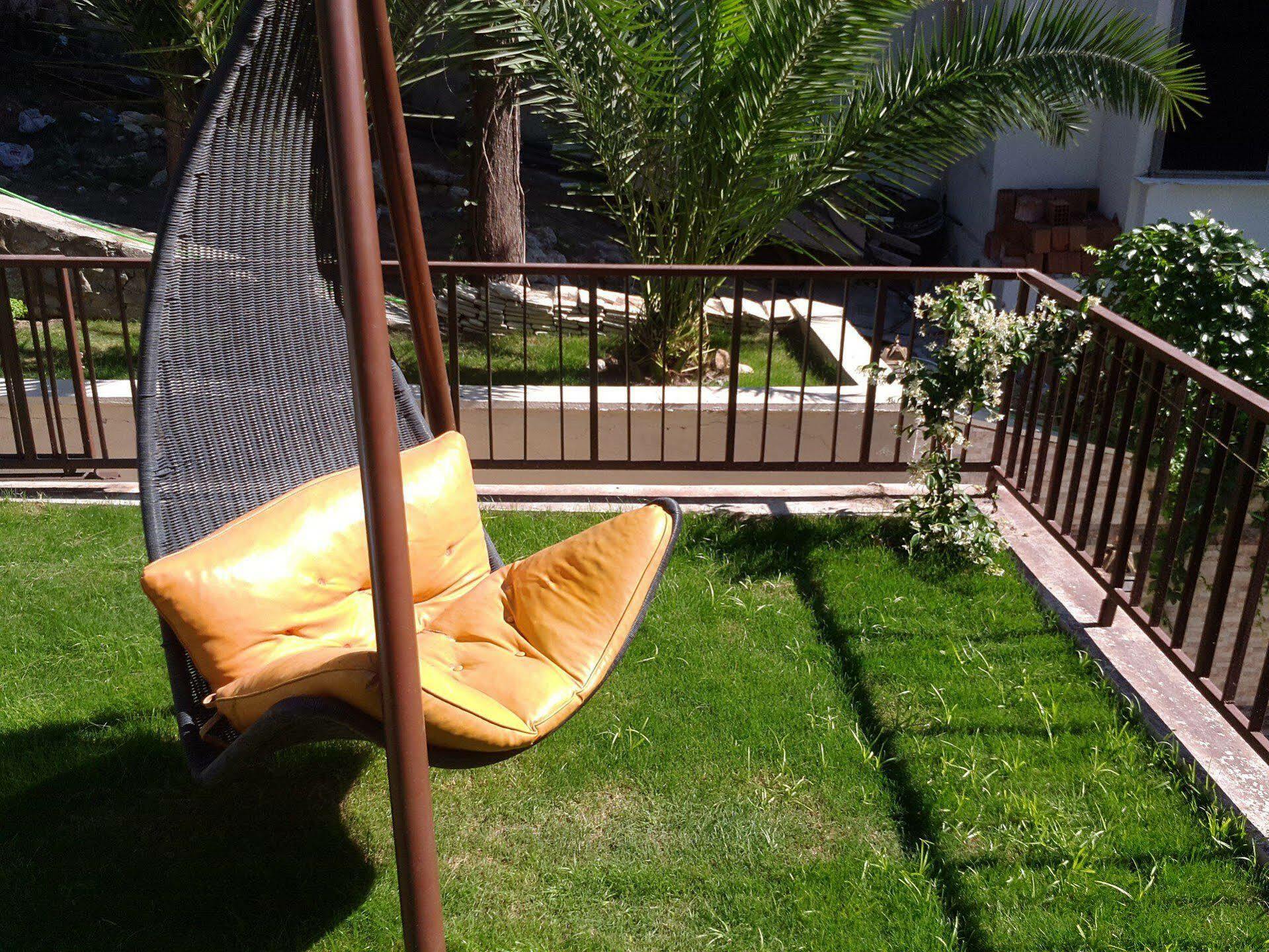 Saturn Hotel Kusadasi Exterior photo