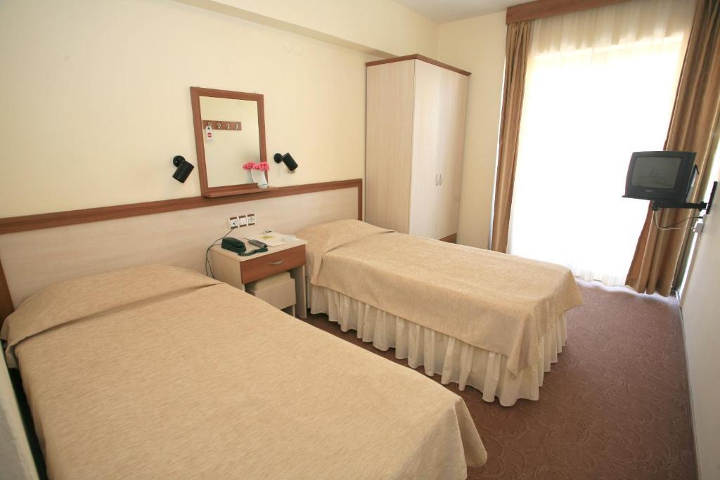 Saturn Hotel Kusadasi Exterior photo
